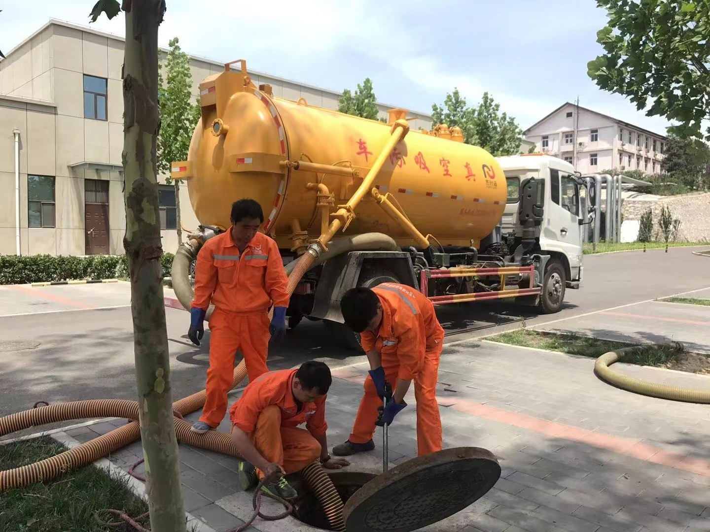 望城化粪池清理与5-8吨吸粪车施工效率分析
